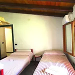 Villaseasicily , Pool Salt Water And Natural Chlorine In - Palermo Villa Balestrate