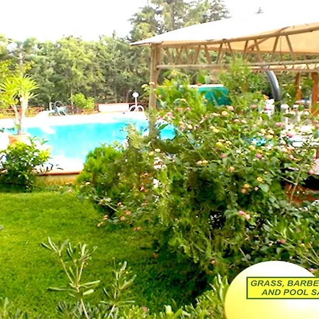 Villaseasicily , Pool Salt Water And Natural Chlorine In - Palermo Villa