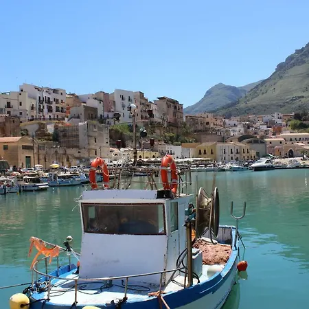 Villaseasicily , Pool Salt Water And Natural Chlorine In - Palermo Villa Balestrate