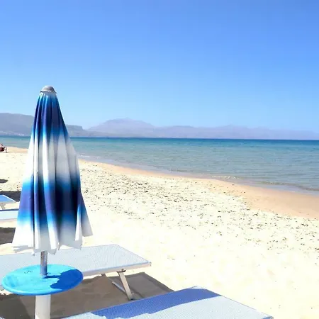 Villaseasicily , Pool Salt Water And Natural Chlorine In - Palermo Villa *